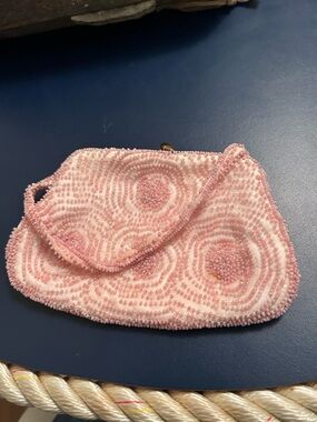 Vintage Delicate Pink Beaded Evening Clutch